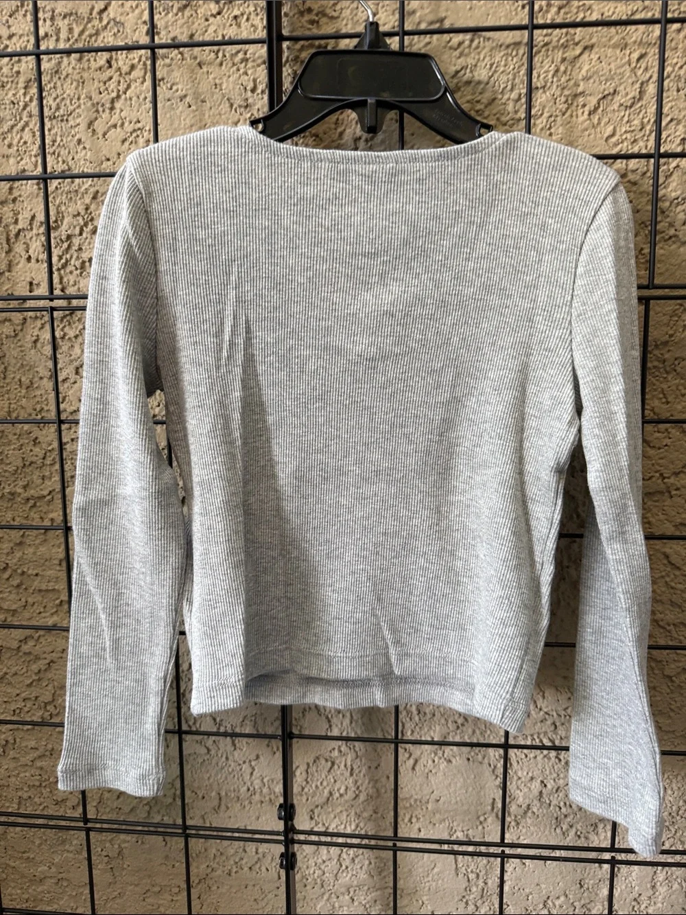 New Gap Long-Sleeve Knot Front Top - Light Gray